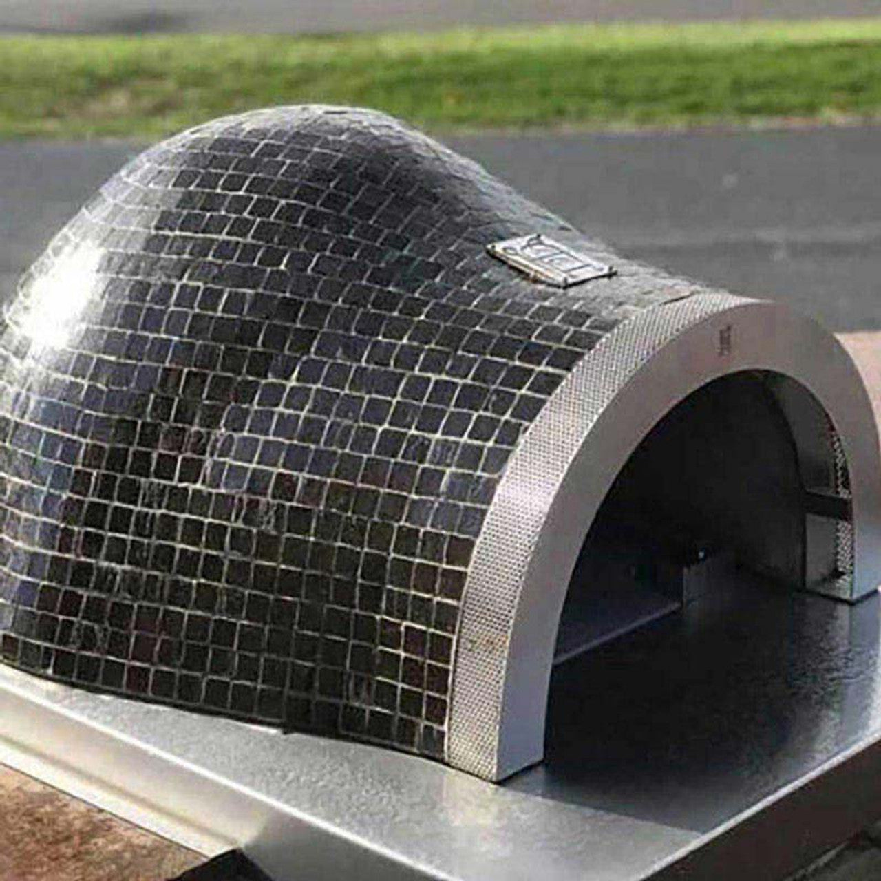 Forno Style Electronic Ignition Pizza Oven with Black Powder Coat Steel Cart and Black Onyx Mosaic T - Chimney Cricket