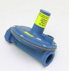 Regulator, Maxitrol, "Imblue," 3/4" X 3/4" Propane, WITHOUT Vent Limiter, 2 PSI to 11" WC, Single - 684,250 BTU's / Multi. - 966,000 BTU's, 325 Series, (325-5BL-66-LP-02) (CS18) - Chimney Cricket